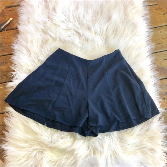 ~Sis • Sis~ Navy flowy shorts. Size Small - Picture 1 of 4